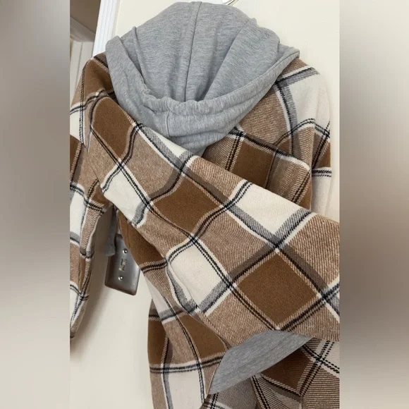 plaid hooded shirt - Picture 6 of 6